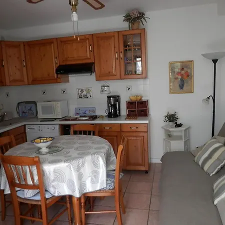 Maison De Plain-pied A - T3 Confortable, 200m Plage, Terrasse Fleurie, Parking Prive, 4-6 Pers - Fr-1-796-17 Apartment Gruissan